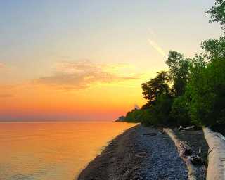OUTSIDE MAGAZINE NAMES LAKE ERIE BLUFFS ONE OF 25 BEST HIKES TO BEACHES IN U.S.