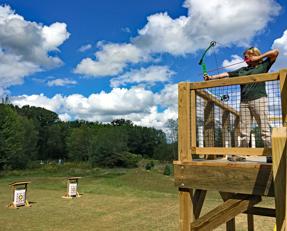 Hidden Lake - park - archery - archery range - bow - arrow - trees - Lake Metroparks